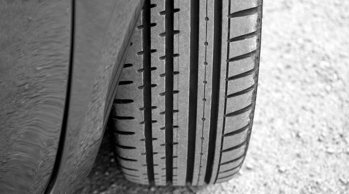 Contrôle continu des pneus, les conseils d'entretien automobile de OPEL à Chaumont