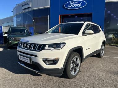 Voir le détail de l'offre de cette JEEP Compass 1.4 MultiAir II 170ch Limited 4x4 BVA9 de 2018 en vente à partir de 303.98 €  / mois