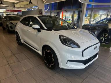 Voir le détail de l'offre de cette FORD Puma Gen-E 168ch Standard Range 43 kWh Premium de 2025 en vente à partir de 33 990 € 