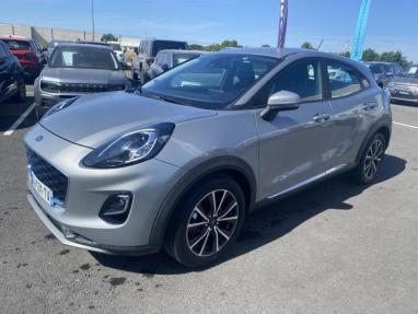Voir le détail de l'offre de cette FORD Puma 1.0 EcoBoost 125ch S&S mHEV Titanium Powershift de 2022 en vente à partir de 21 899 € 