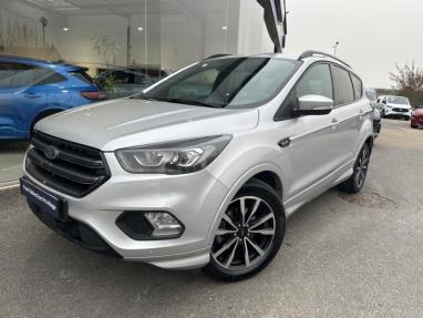 Voir le détail de l'offre de cette FORD Kuga 1.5 TDCi 120ch Stop&Start ST-Line 4x2 Euro6.2 de 2019 en vente à partir de 245.54 €  / mois